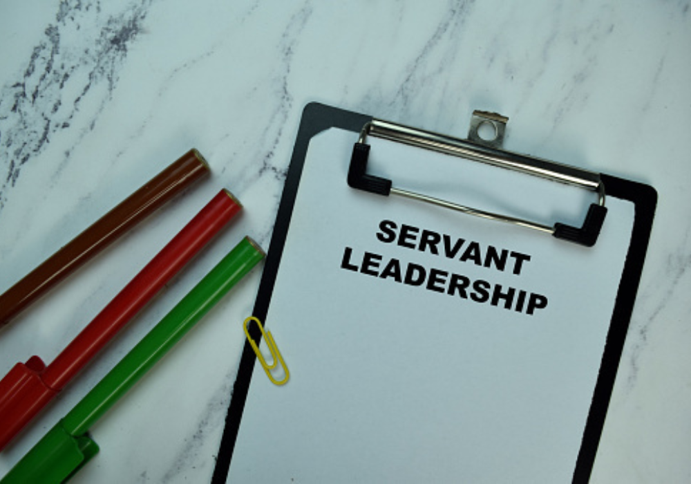 How to Build a Servant Leadership Approach: A Comprehensive Guide | Leadership | Emeritus